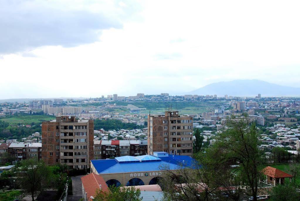 Armenia Hostel Yerevan Exterior photo